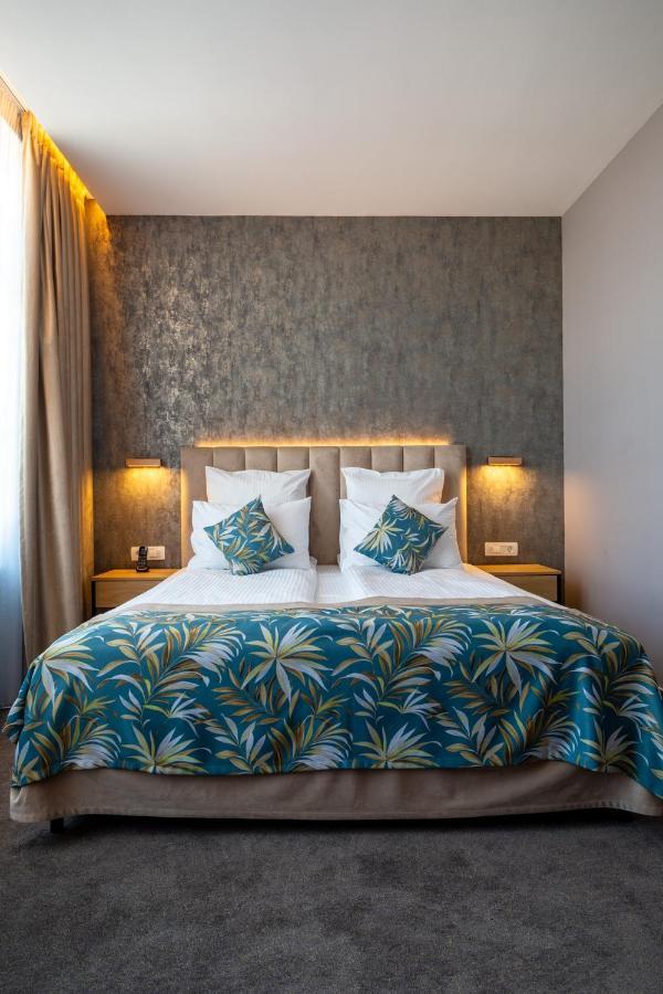 Joyme Hotel ซีบิว ภายนอก รูปภาพ